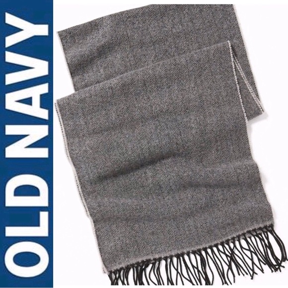 NEW OLD NAVY Neck Scarf Fringed Hems GRAY Herringbone Pattern 78” x 13” UNISEX - Picture 2 of 13